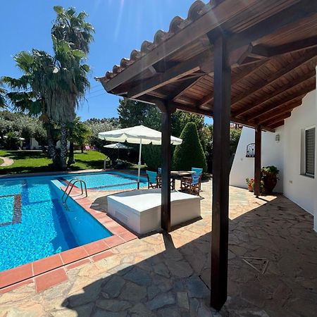 Country House With Pool And Big Garden Oropos Esterno foto